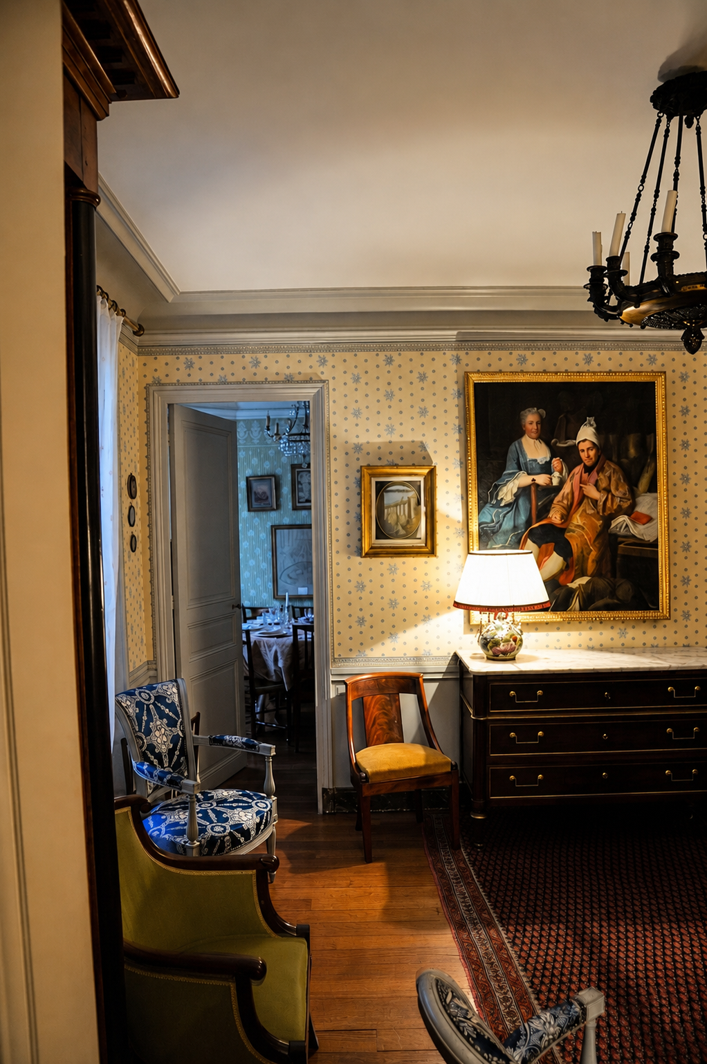 Appartement parisien — expert en objets d'art