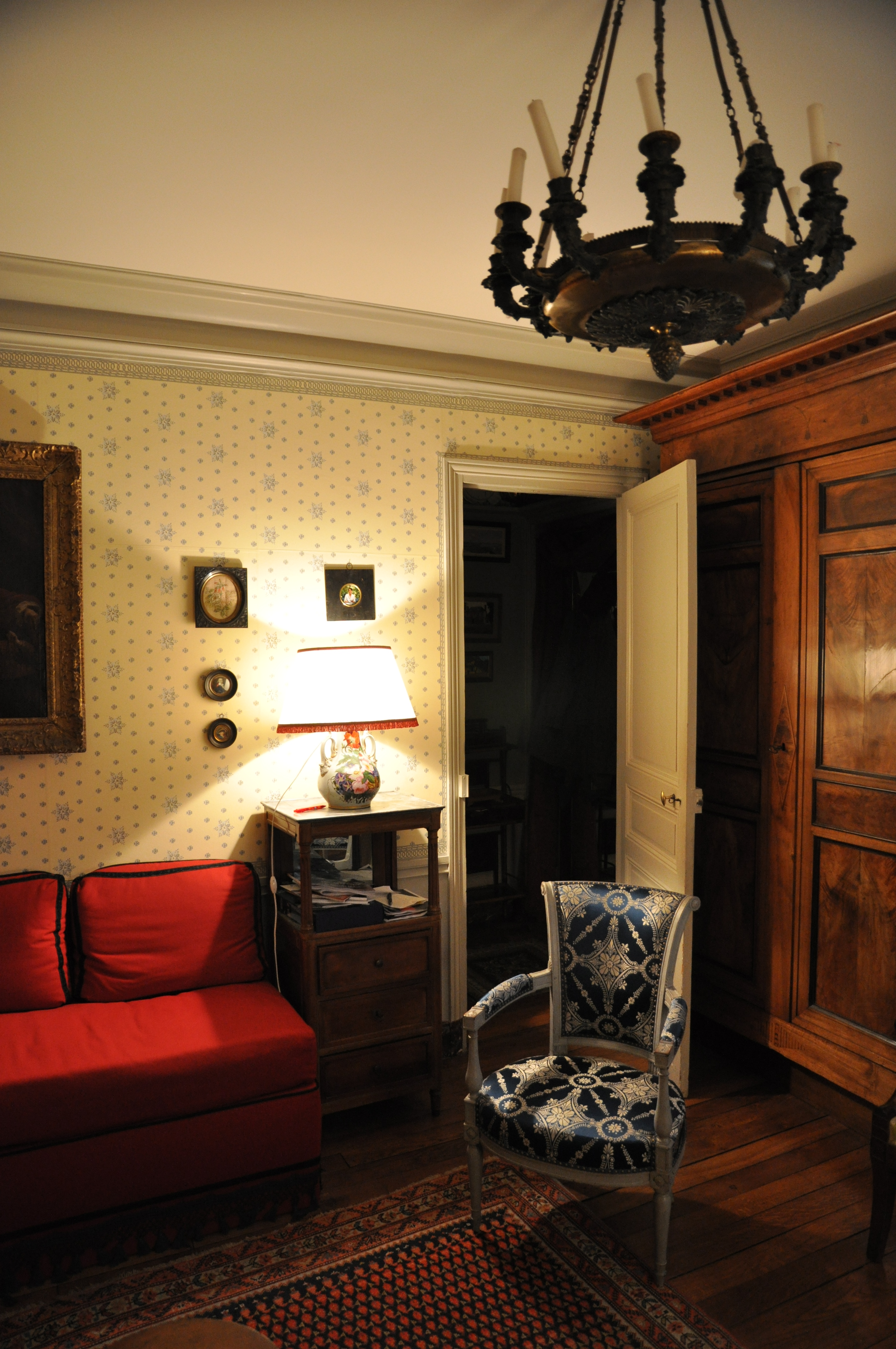 Appartement parisien — expert en objets d'art
