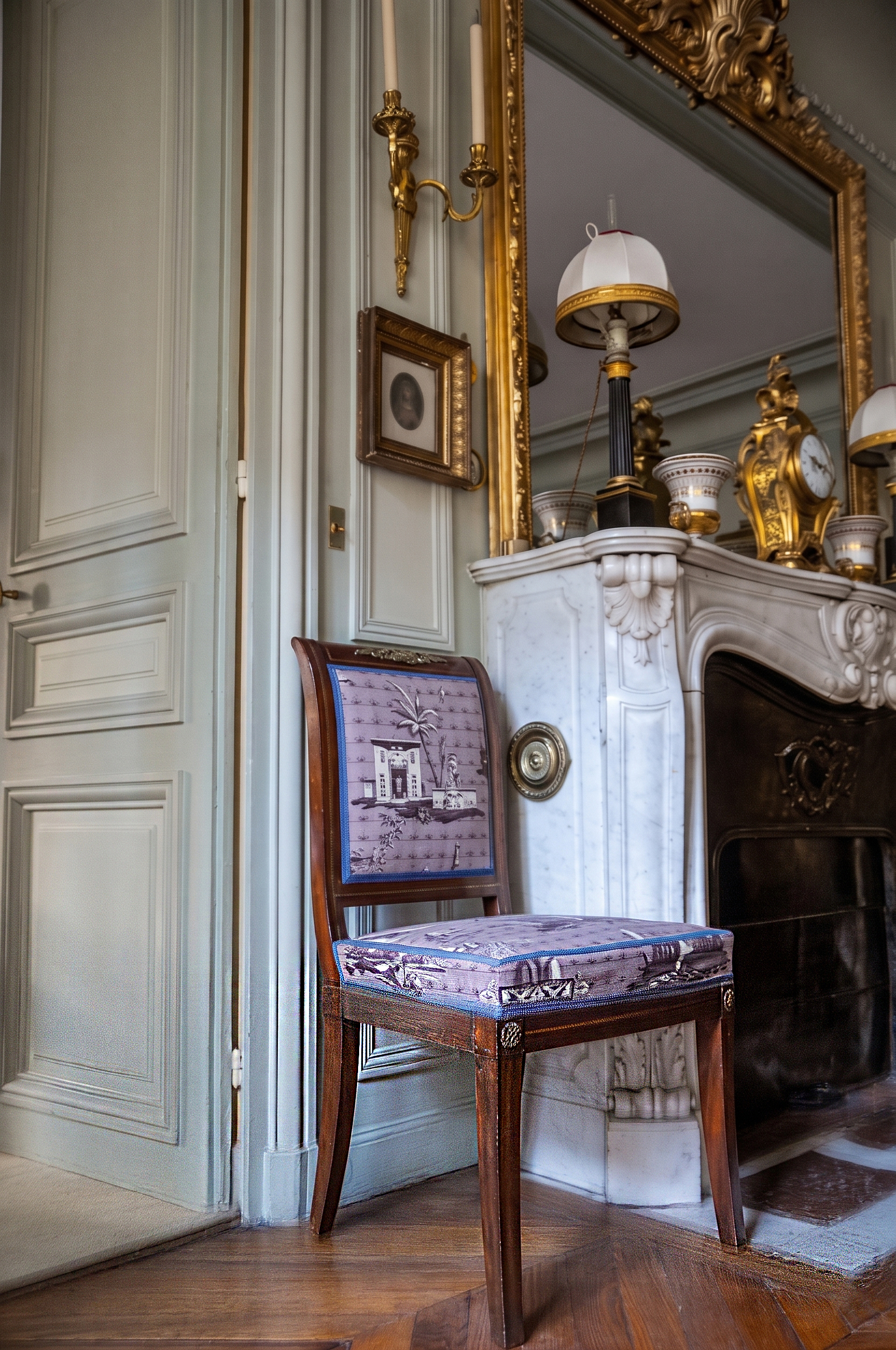 Appartement parisien — amateurs d'objets d'art