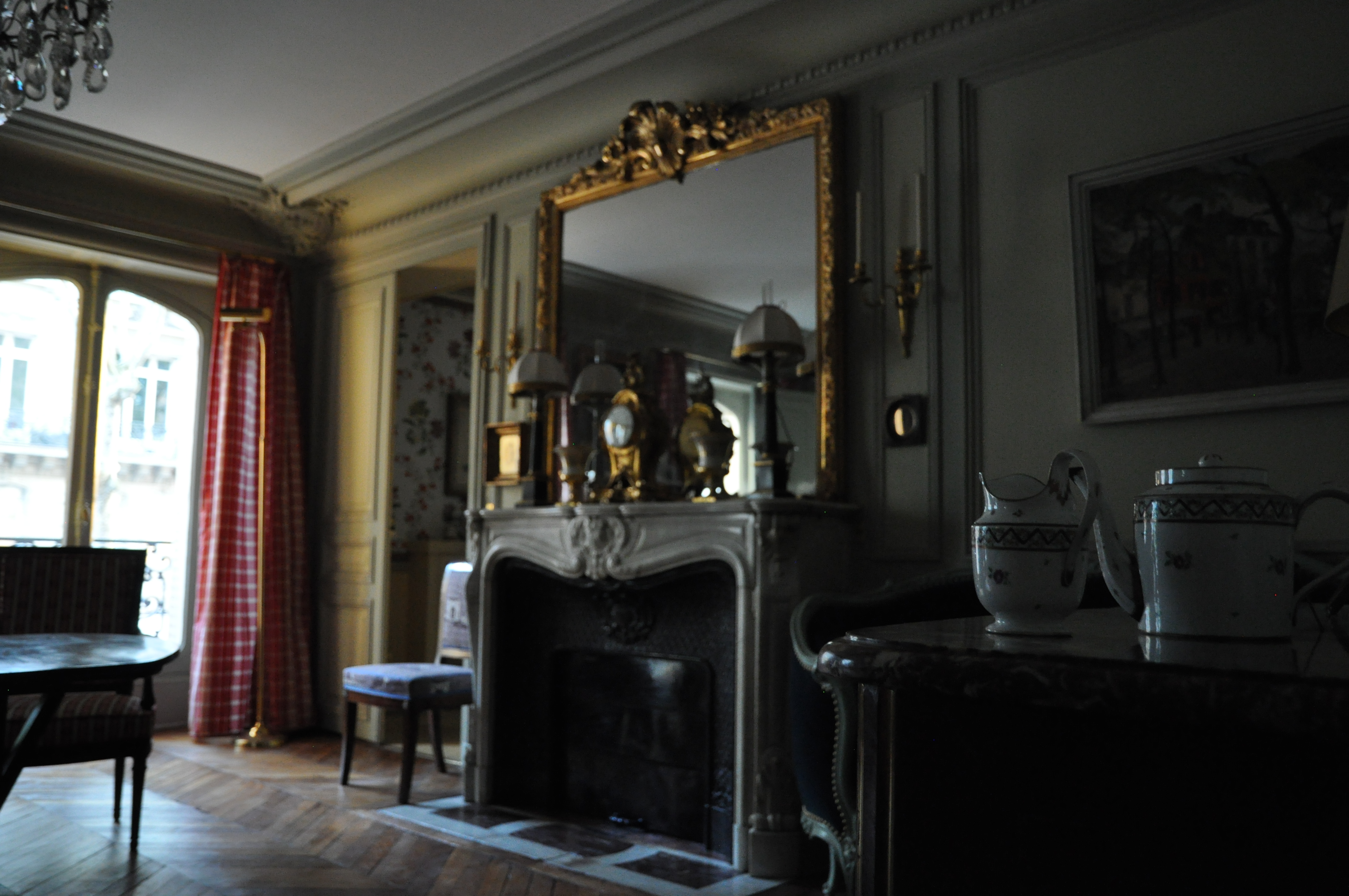 Appartement parisien — amateurs d'objets d'art