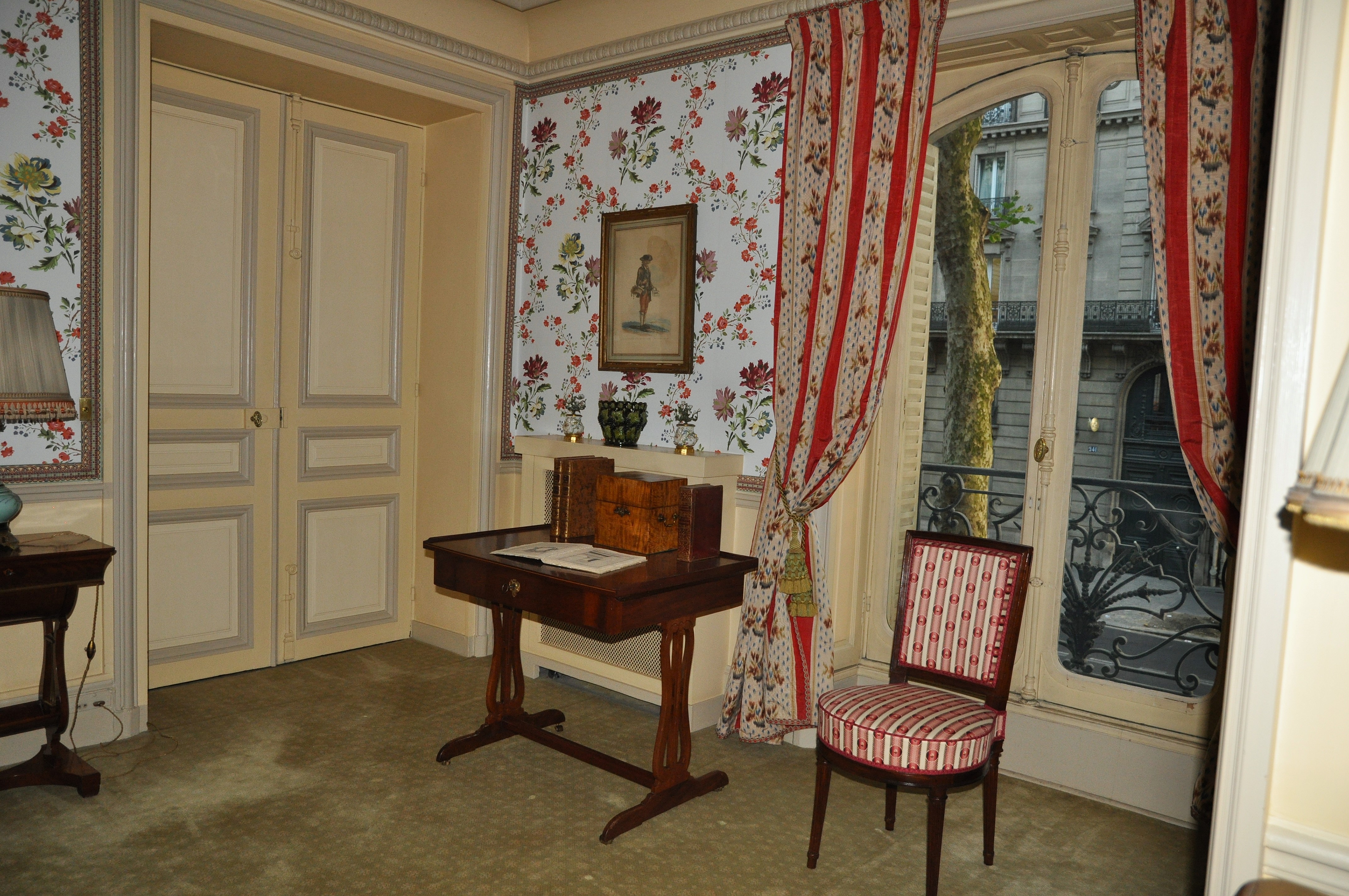 Appartement parisien — amateurs d'objets d'art