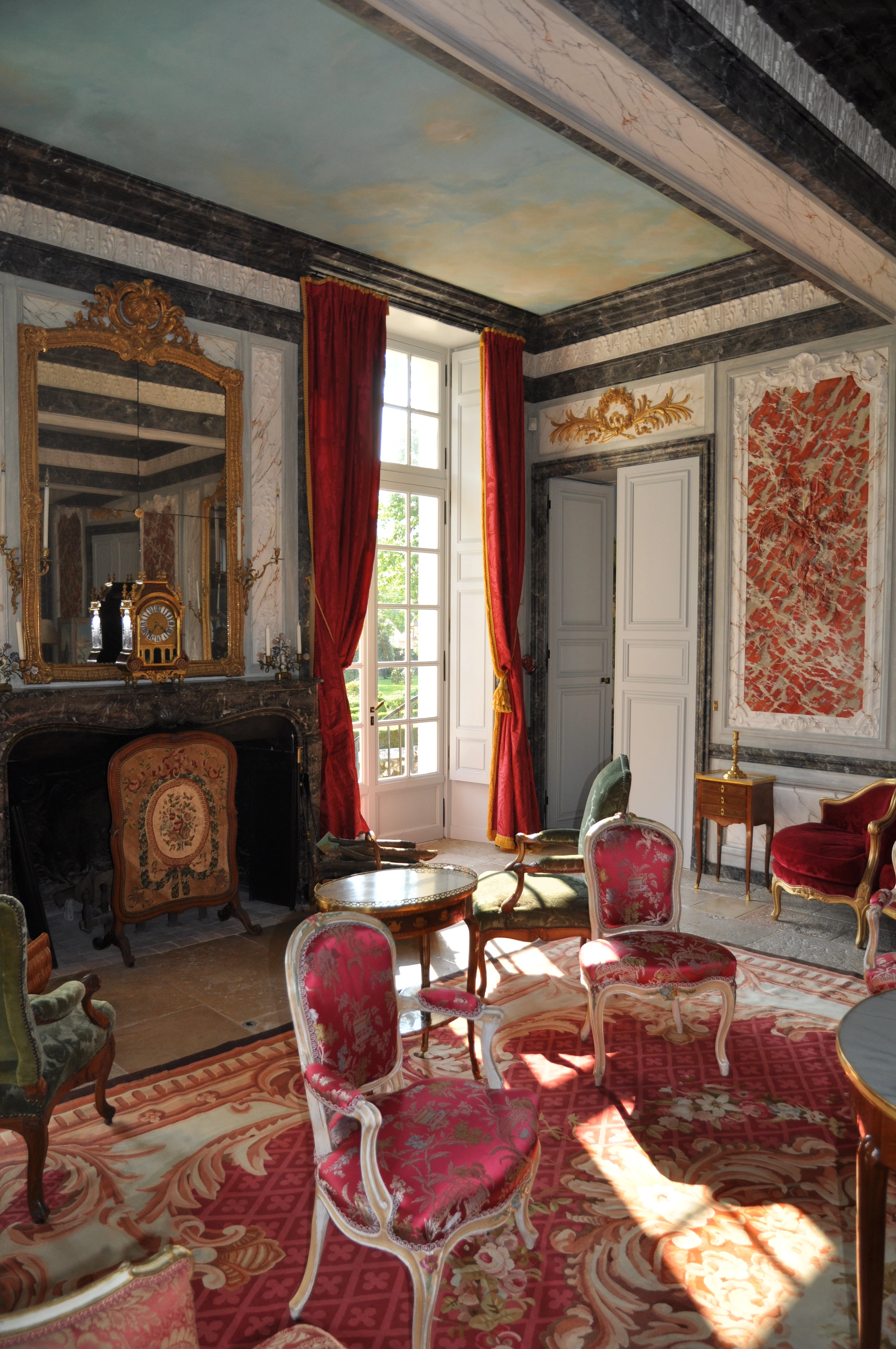Château in the Yvelines — interior