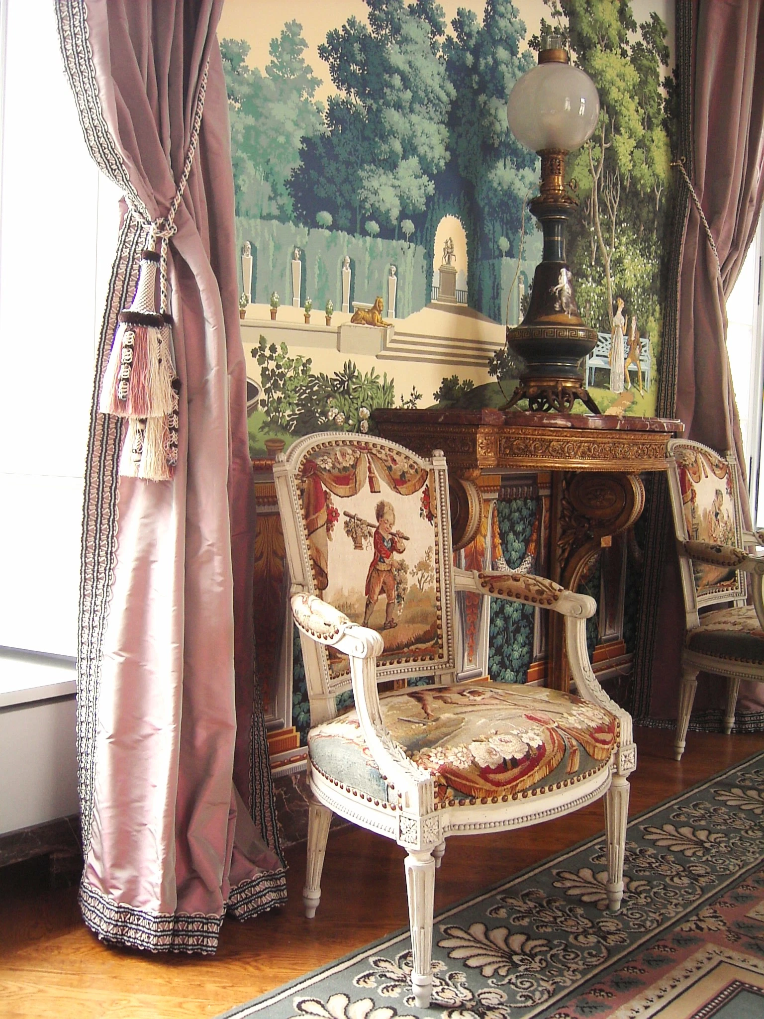 Corbeville — petit salon