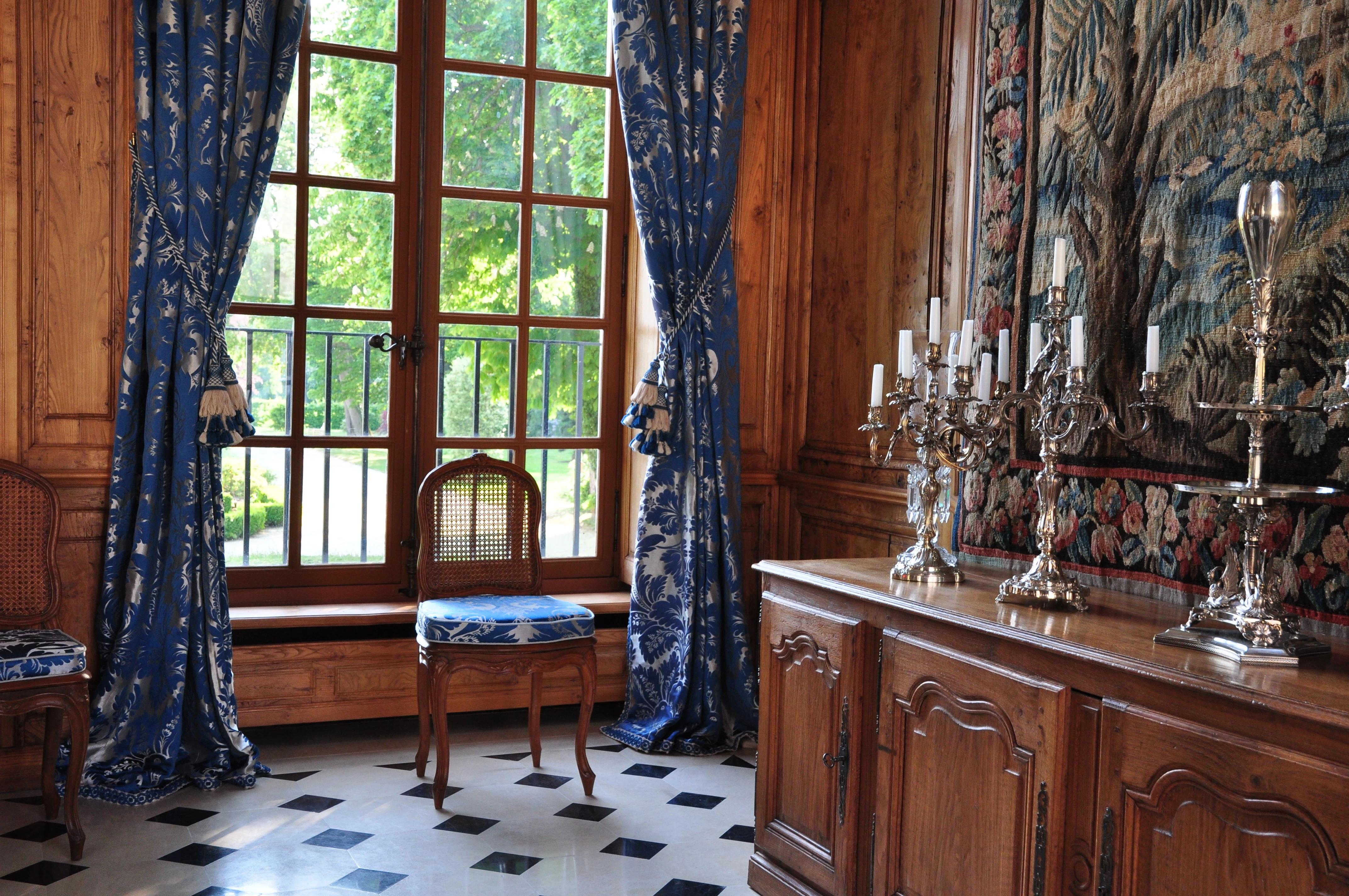 Château in the Yvelines — interior