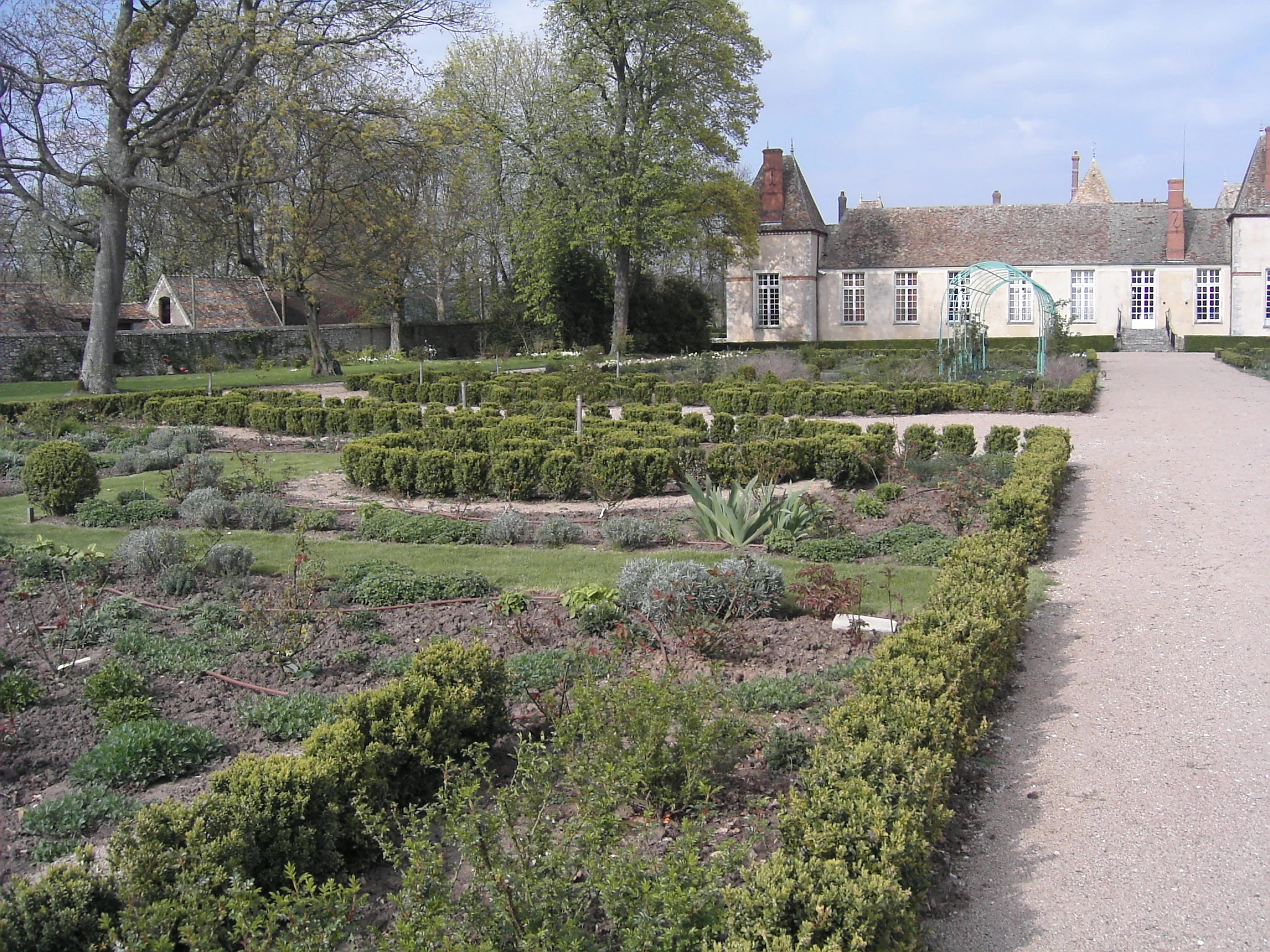 Château in the Yvelines — garden