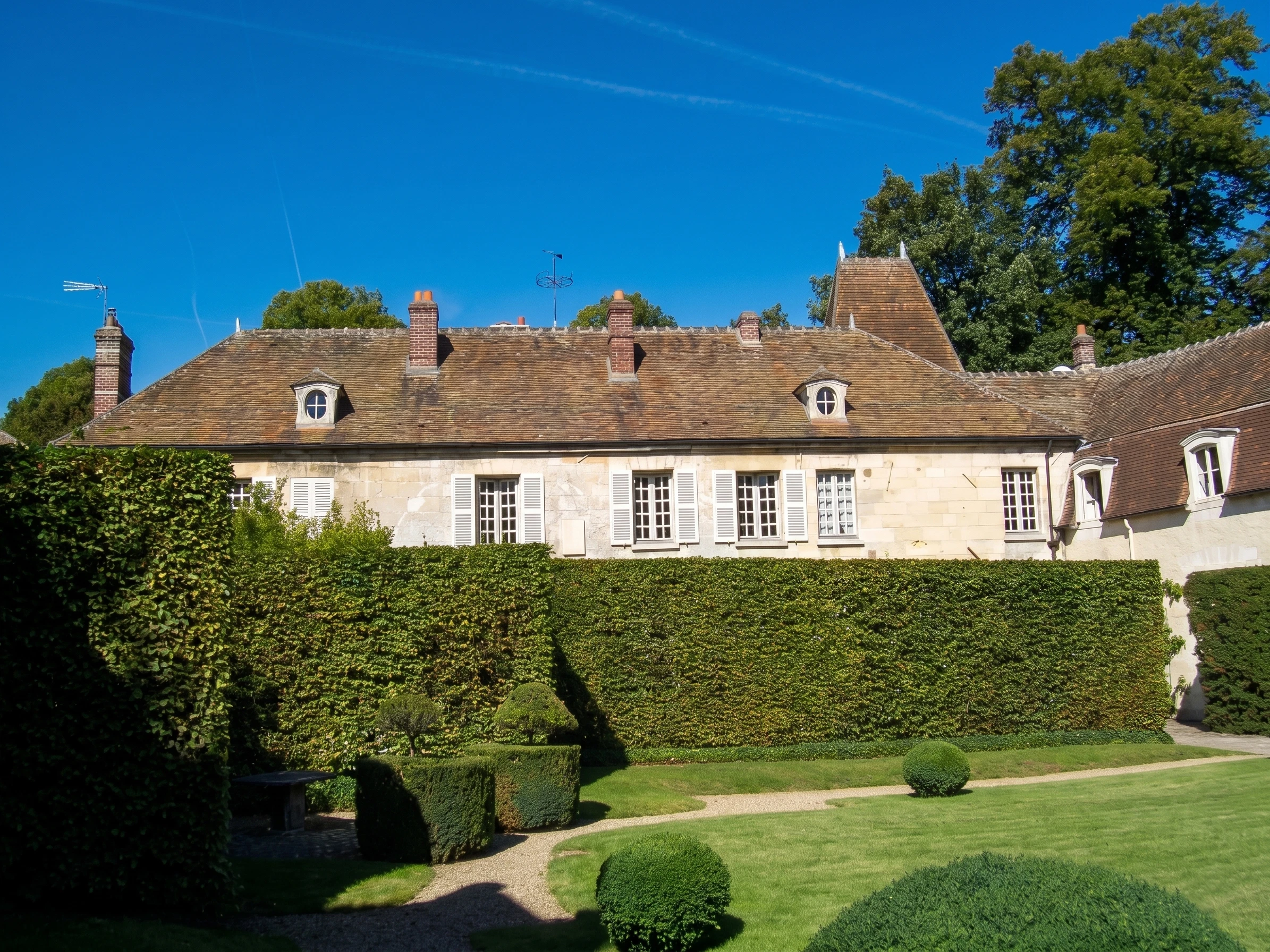 A Town House in Senlis — exterior