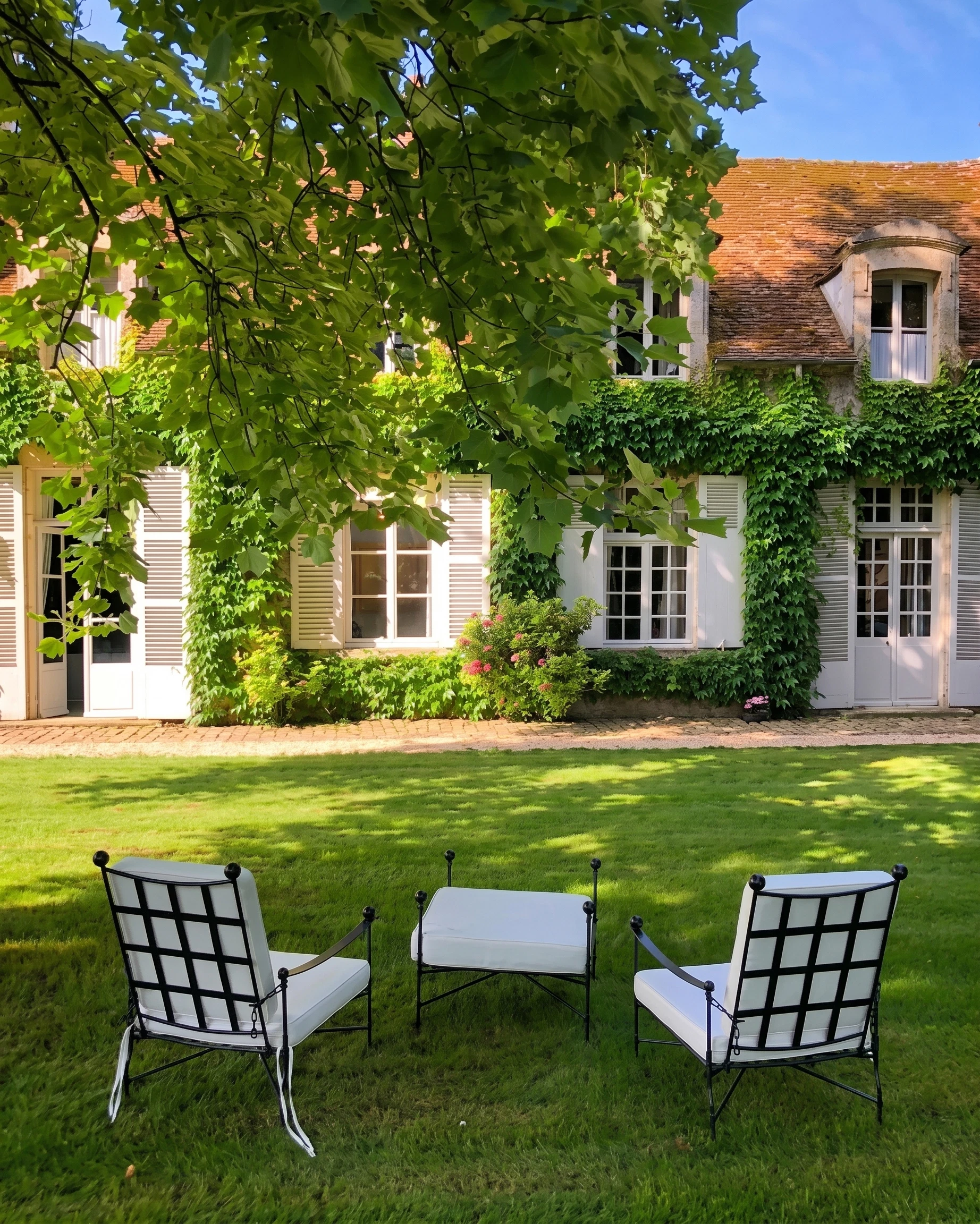 A Town House in Senlis — summer wing