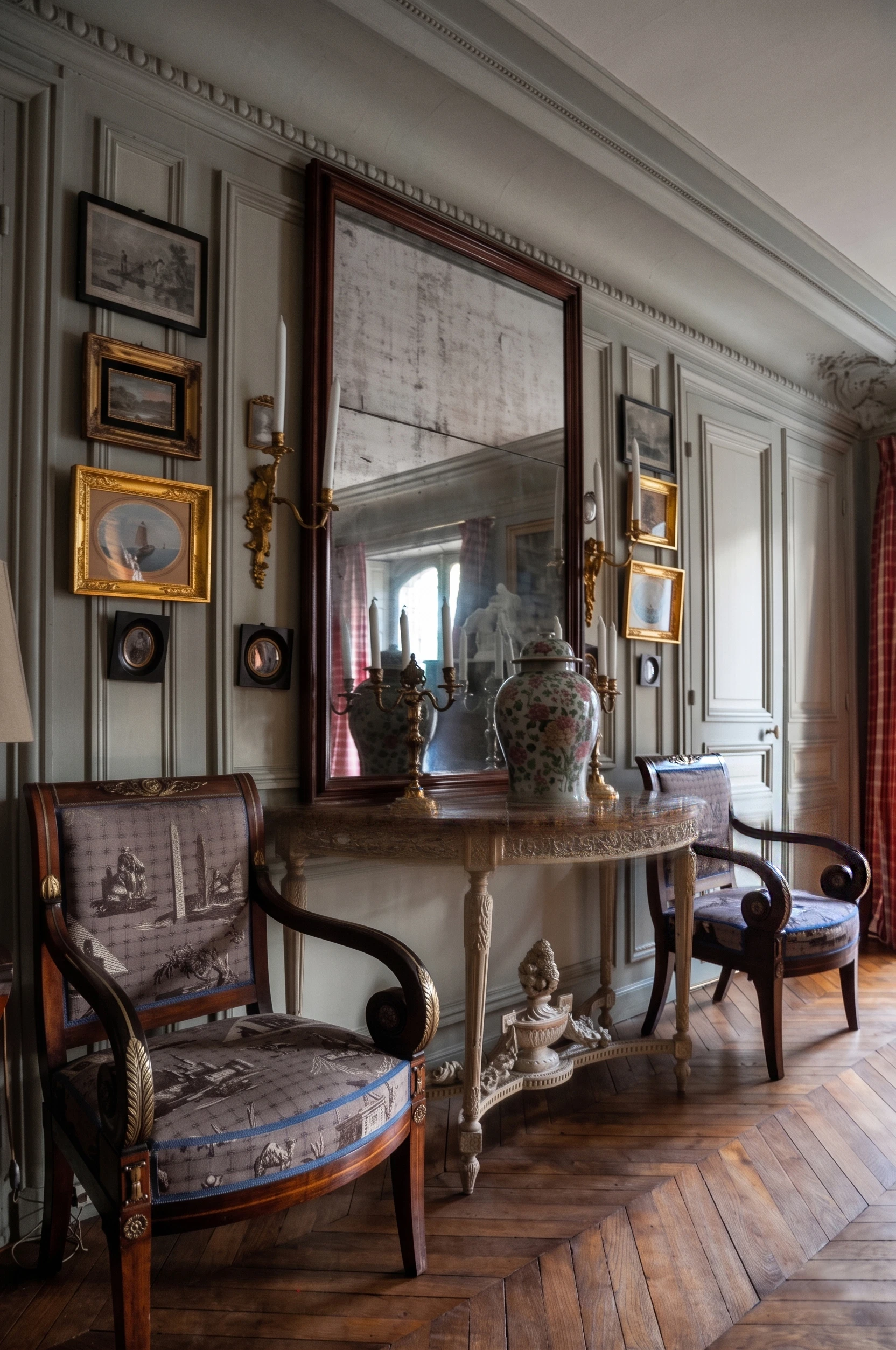 Parisian apartment — art collectors