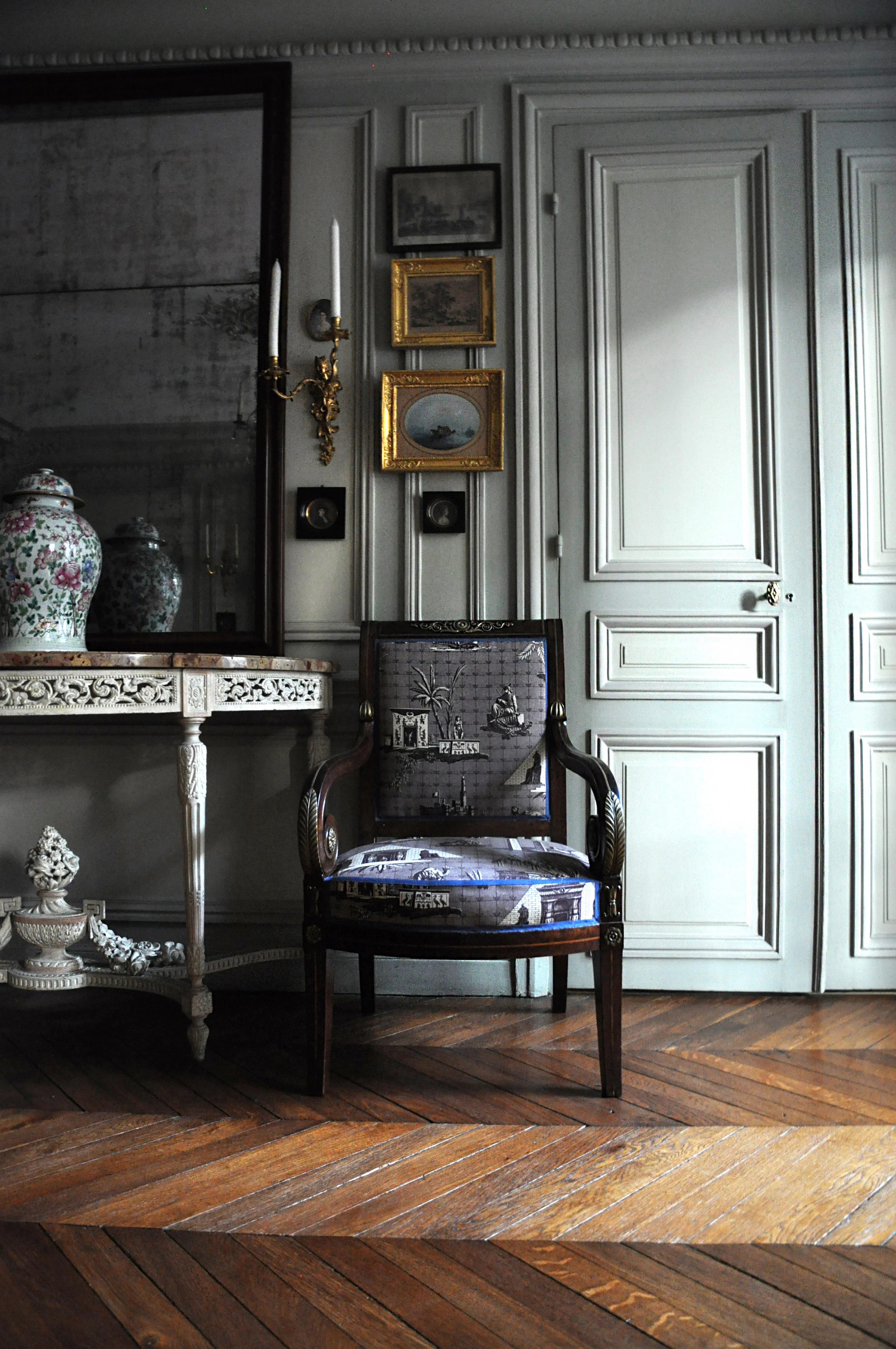 Parisian apartment — art collectors
